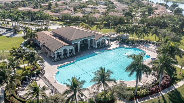 9001 SW 227th St 6, Cutler Bay, FL 33190