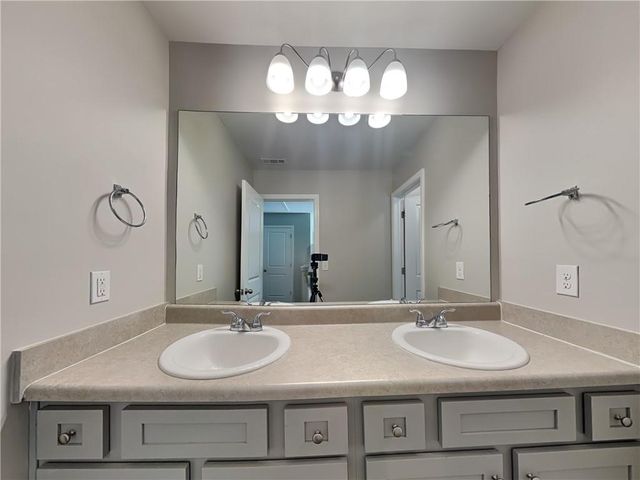 3990 Bella View Lane, Snellville, GA 30039