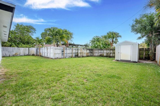 3468 NE 17th Avenue 2, Oakland Park, FL 33334
