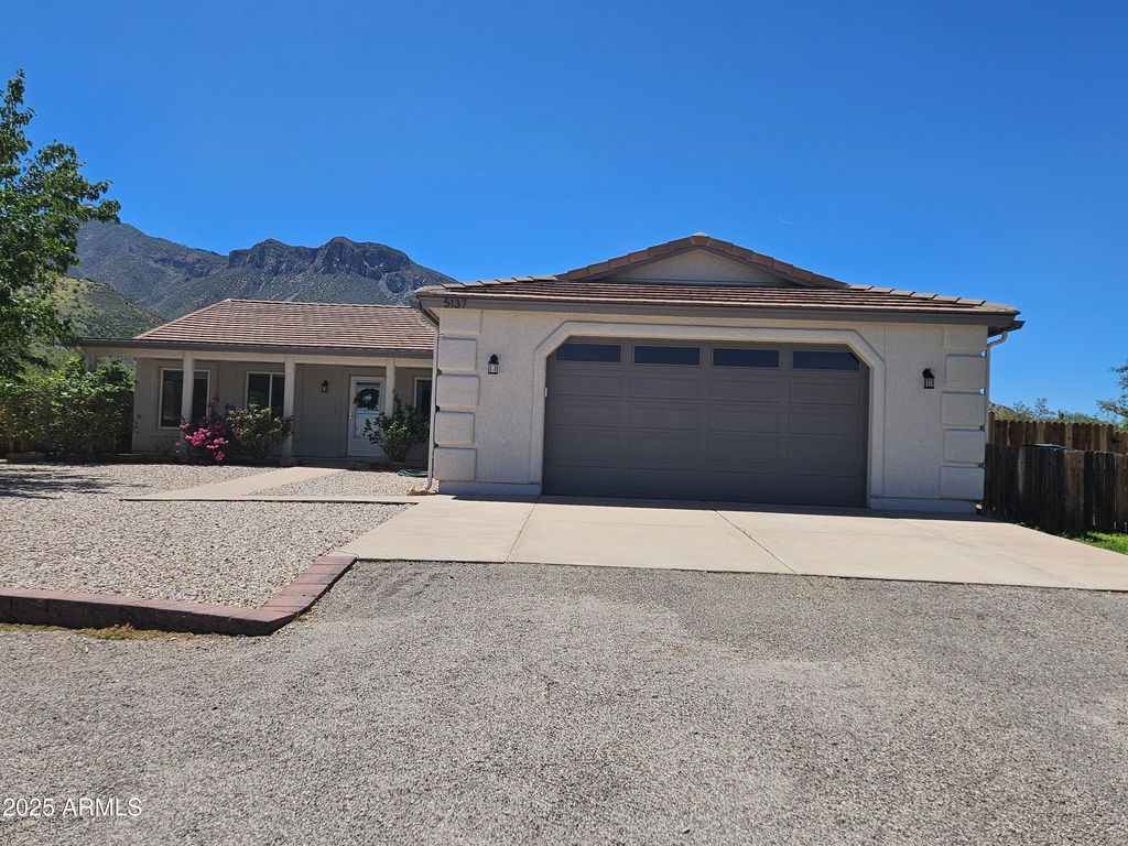 5137 E MARANATHA Lane, Hereford, AZ 85615