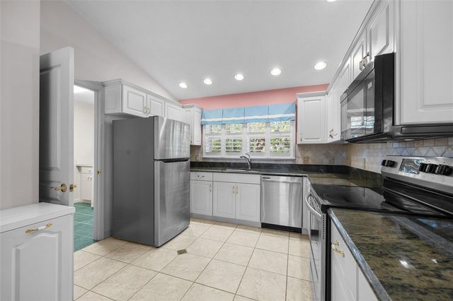 3951 MYRTLE STREET, St Augustine, FL 32084