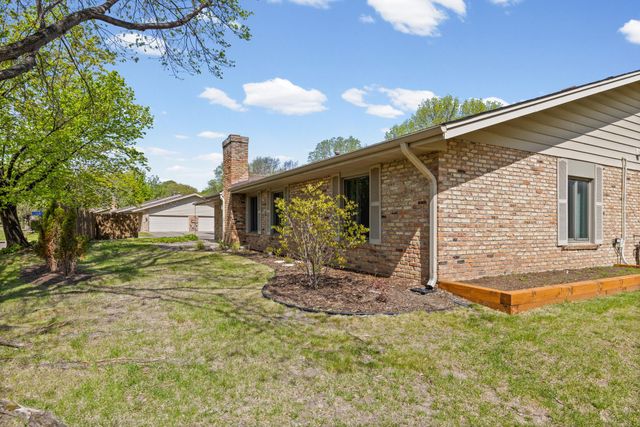 2257 Country Lane, Minnetonka, MN 55305