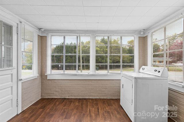 3726 Northampton Drive, Winston Salem, NC 27105