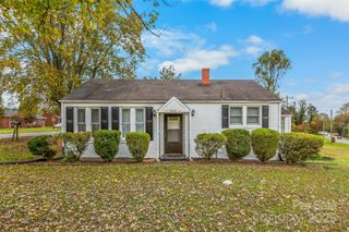 3726 Northampton Drive, Winston Salem, NC 27105