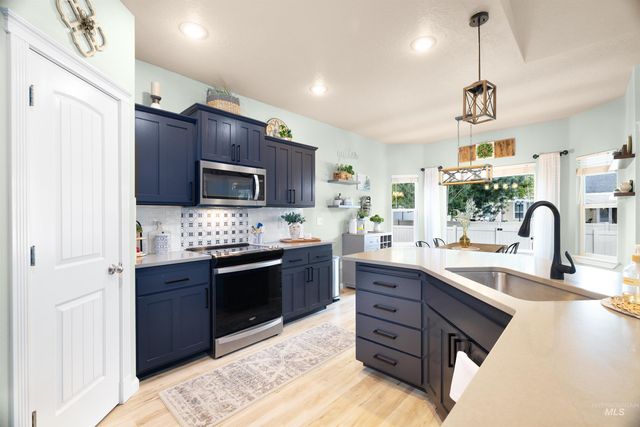 4048 N Tallgrass Ave, Meridian, ID 83646