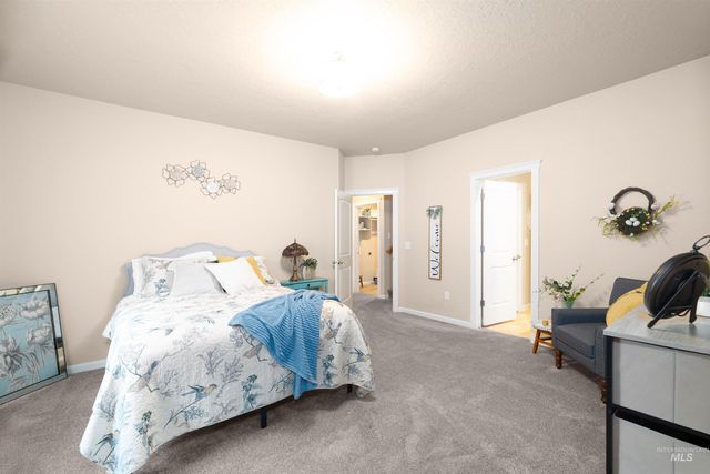 4048 N Tallgrass Ave, Meridian, ID 83646