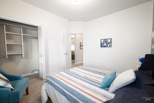 4048 N Tallgrass Ave, Meridian, ID 83646