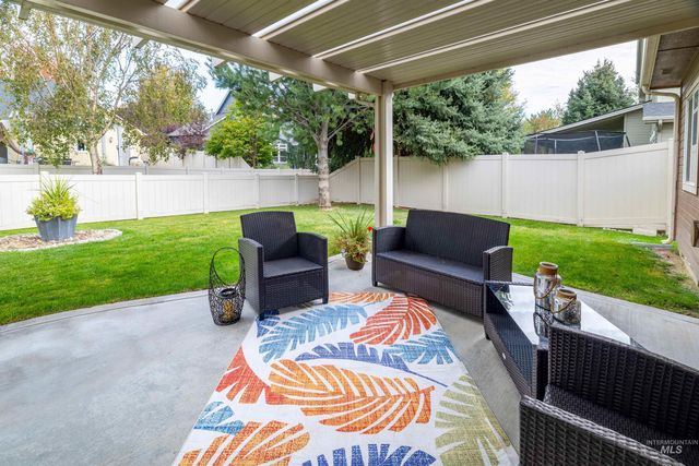4048 N Tallgrass Ave, Meridian, ID 83646