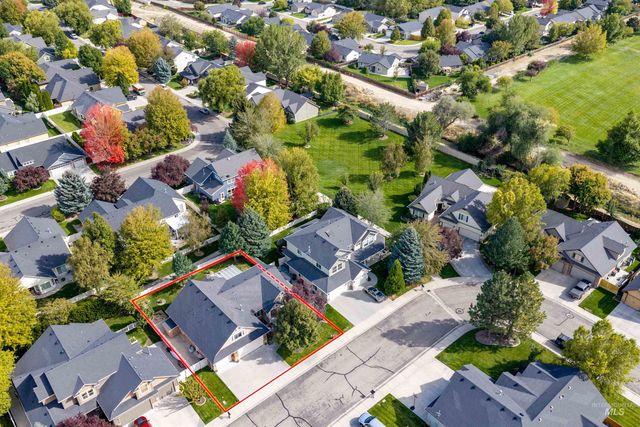 4048 N Tallgrass Ave, Meridian, ID 83646