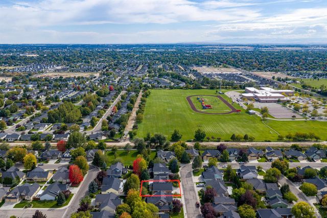 4048 N Tallgrass Ave, Meridian, ID 83646