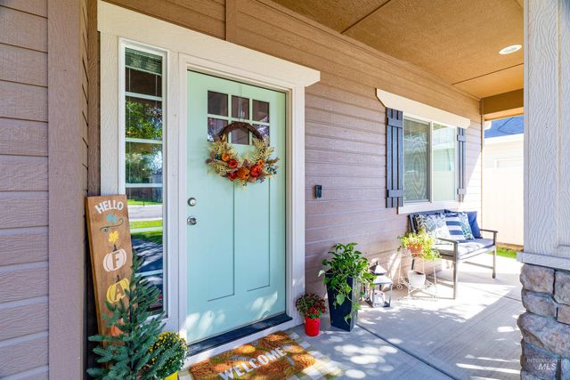 4048 N Tallgrass Ave, Meridian, ID 83646