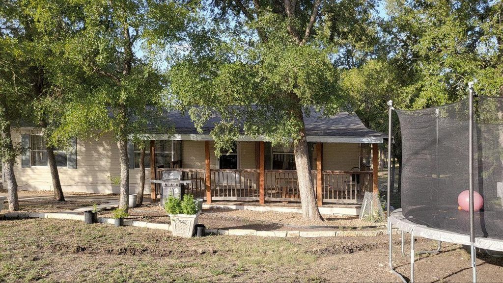 121 N Legend Oaks DR 516, Dale, TX 78616