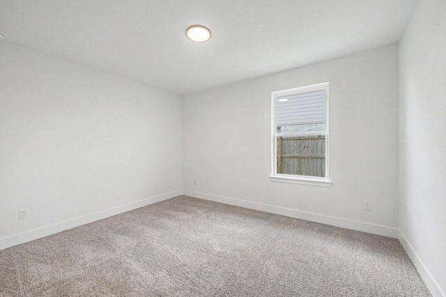 8 Keystone Court, Angleton, TX 77515