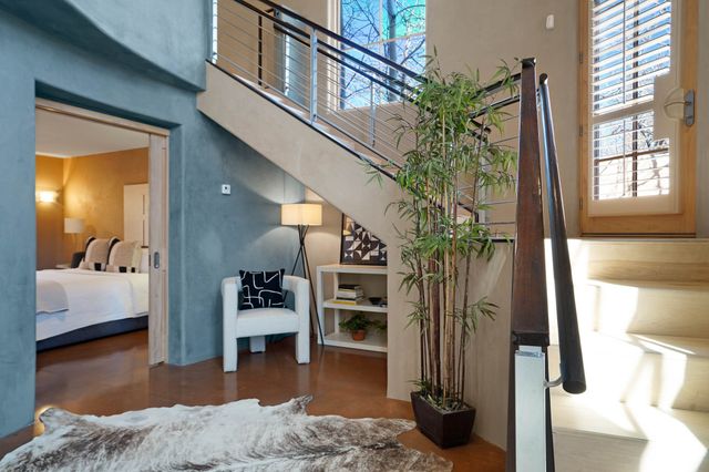 996 Old Pecos Trail, Santa Fe, NM 87505