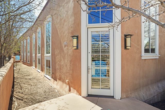 996 Old Pecos Trail, Santa Fe, NM 87505