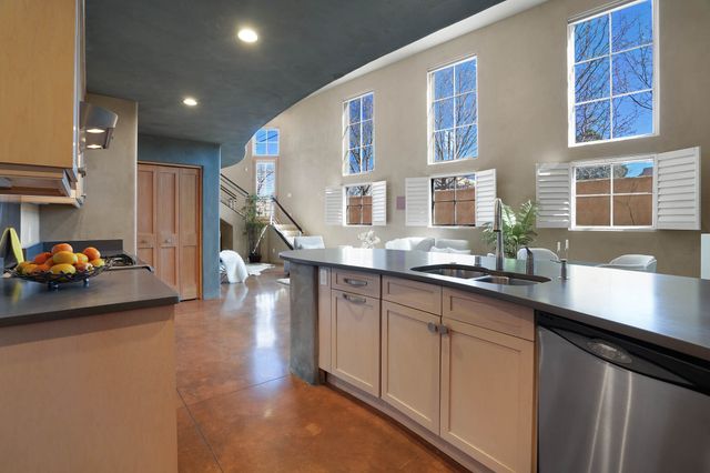 996 Old Pecos Trail, Santa Fe, NM 87505