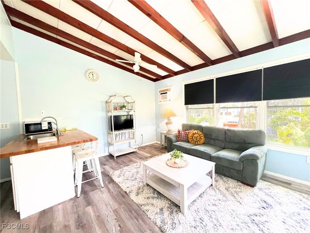 226 Connecticut ST, Fort Myers Beach, FL 33931