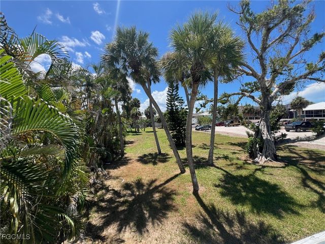 226 Connecticut ST, Fort Myers Beach, FL 33931