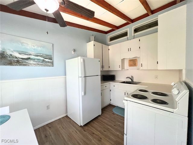 226 Connecticut ST, Fort Myers Beach, FL 33931