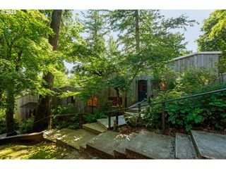 6438 Sw BARNES Rd, Portland, OR 97221