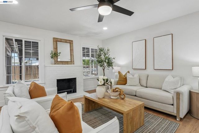 5954 Running Hills Ave, Livermore, CA 94551