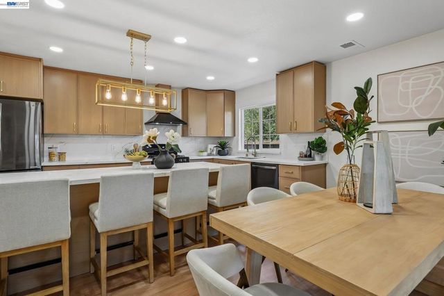 5954 Running Hills Ave, Livermore, CA 94551