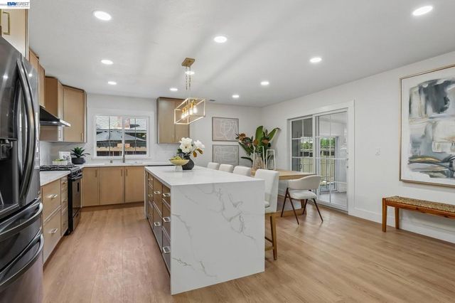 5954 Running Hills Ave, Livermore, CA 94551