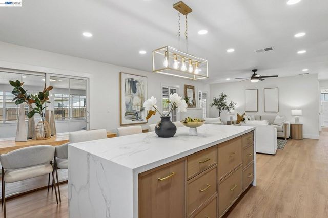 5954 Running Hills Ave, Livermore, CA 94551