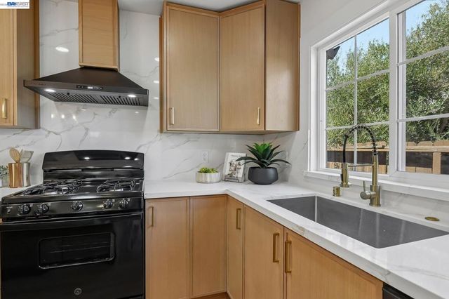5954 Running Hills Ave, Livermore, CA 94551