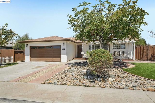 5954 Running Hills Ave, Livermore, CA 94551