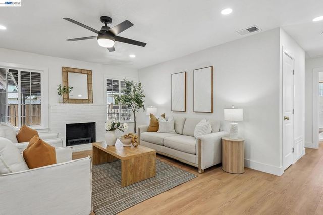5954 Running Hills Ave, Livermore, CA 94551