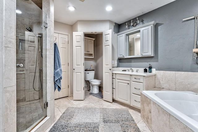 8813 Lakeaire Drive, Oklahoma City, OK 73132