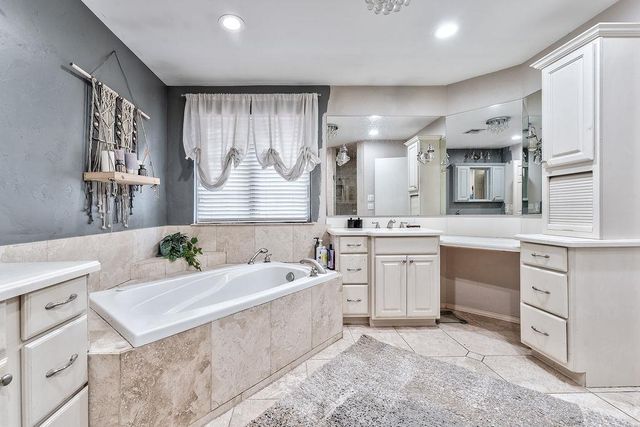 8813 Lakeaire Drive, Oklahoma City, OK 73132