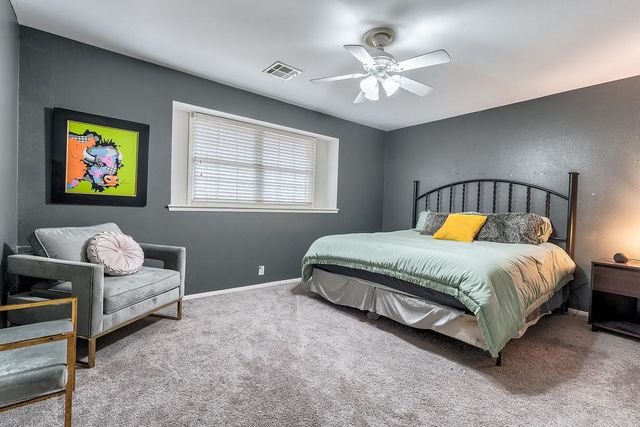 8813 Lakeaire Drive, Oklahoma City, OK 73132