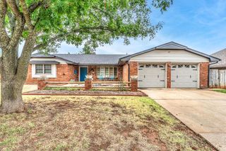 8813 Lakeaire Drive, Oklahoma City, OK 73132