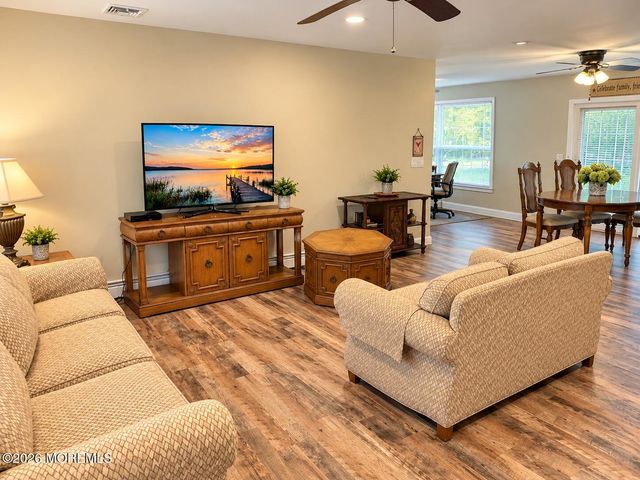 68 Edinburgh Drive, Toms River, NJ 08757