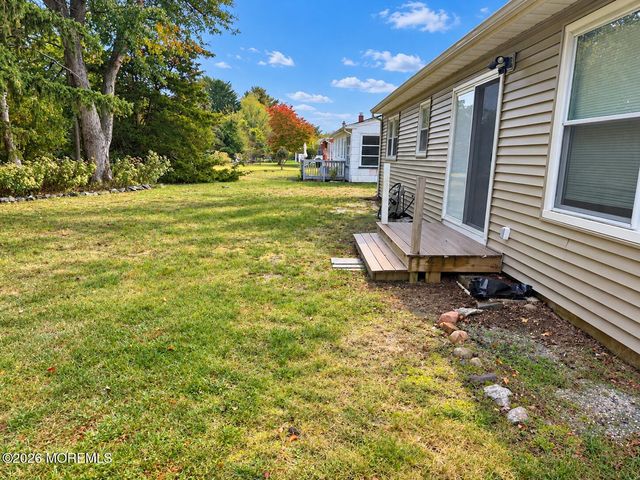 68 Edinburgh Drive, Toms River, NJ 08757
