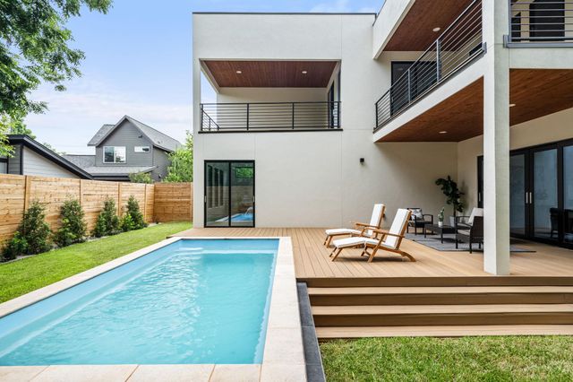 1901 W Saint Johns Ave, Austin, TX 78757