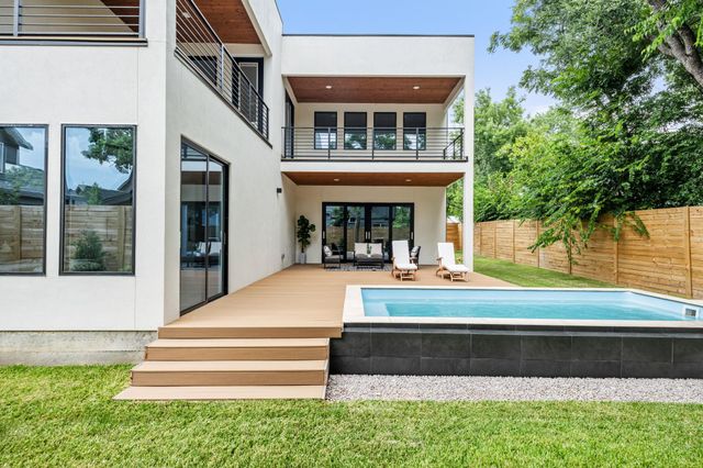 1901 W Saint Johns Ave, Austin, TX 78757