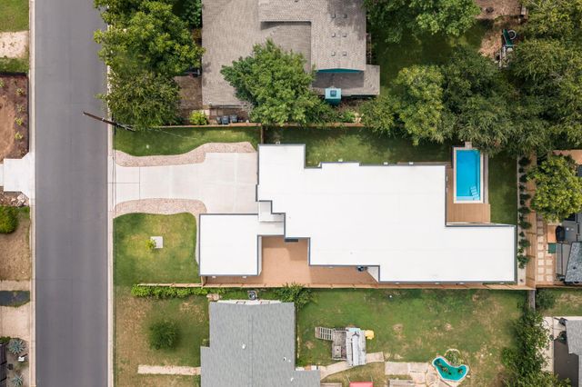 1901 W Saint Johns Ave, Austin, TX 78757