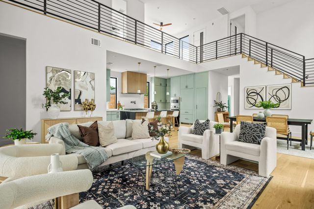 1901 W Saint Johns Ave, Austin, TX 78757