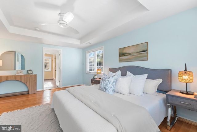 937 N LEBANON ST, Arlington, VA 22205