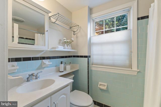 937 N LEBANON ST, Arlington, VA 22205