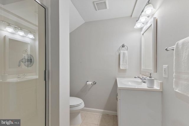 937 N LEBANON ST, Arlington, VA 22205