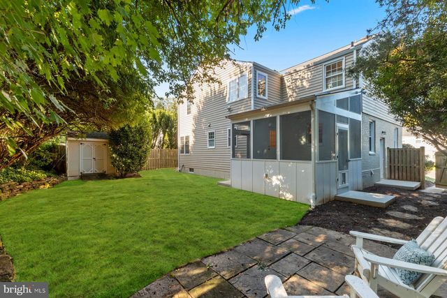 937 N LEBANON ST, Arlington, VA 22205