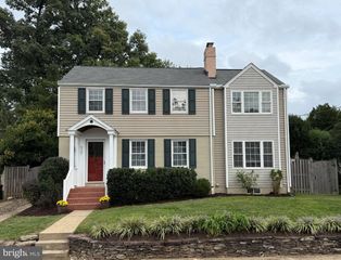 937 N LEBANON ST, Arlington, VA 22205