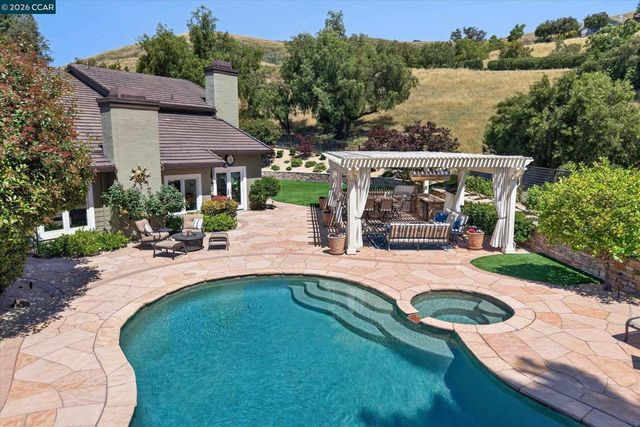 1088 Yorkshire Pl, Danville, CA 94506