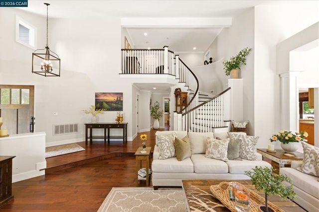 1088 Yorkshire Pl, Danville, CA 94506