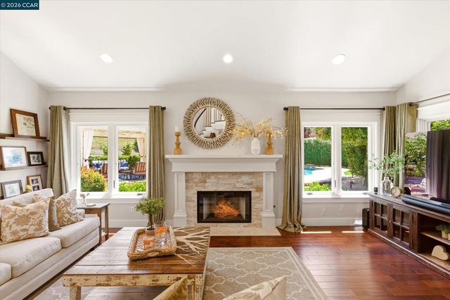 1088 Yorkshire Pl, Danville, CA 94506