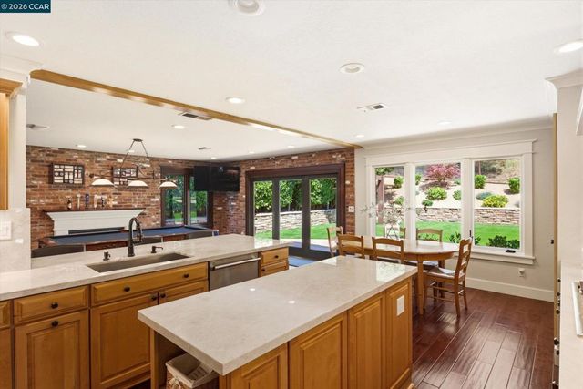 1088 Yorkshire Pl, Danville, CA 94506